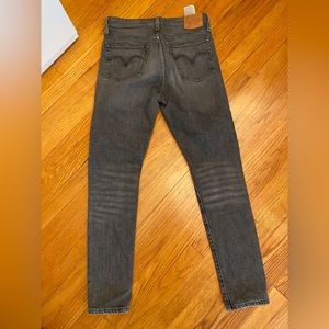 Levis 501 slim cigarette